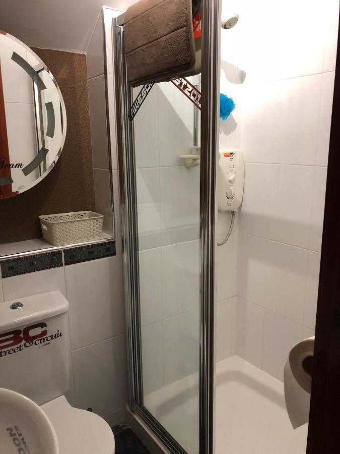 Tranquil Accommodation In A Great Location. 래너크 외부 사진