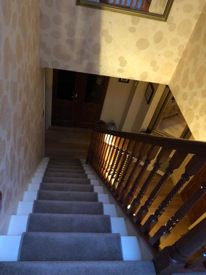 Tranquil Accommodation In A Great Location. 래너크 외부 사진