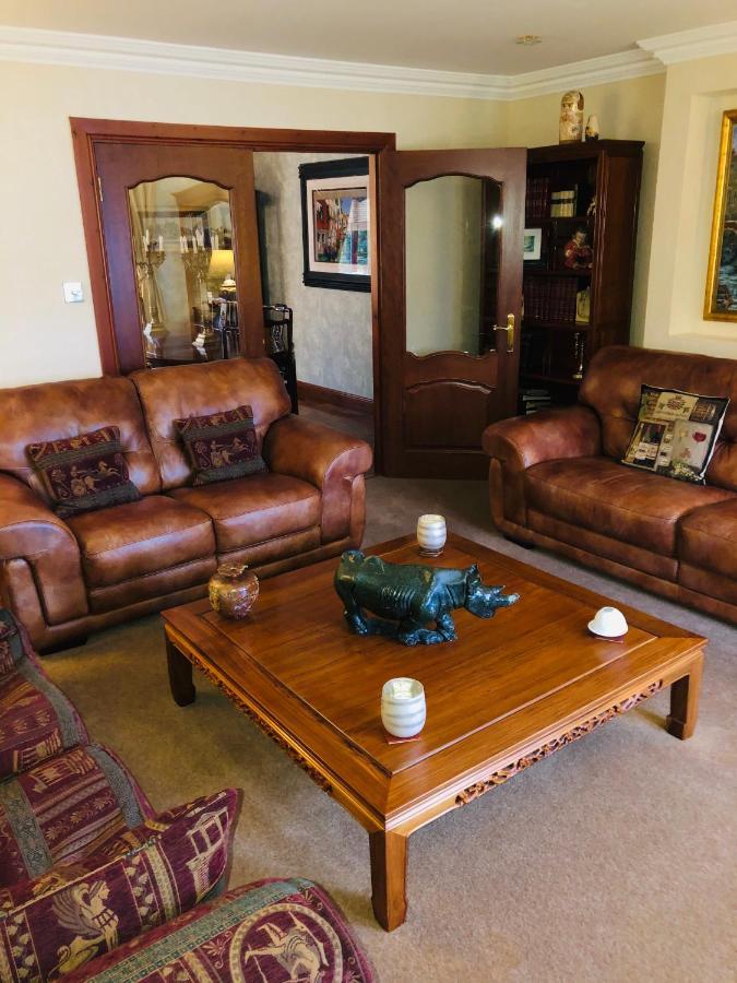 Tranquil Accommodation In A Great Location. 래너크 외부 사진